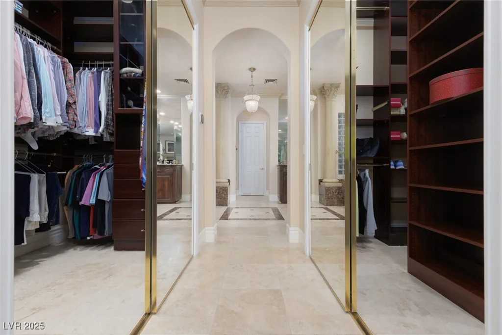9000 Thornbury, Las Vegas, NV 89134