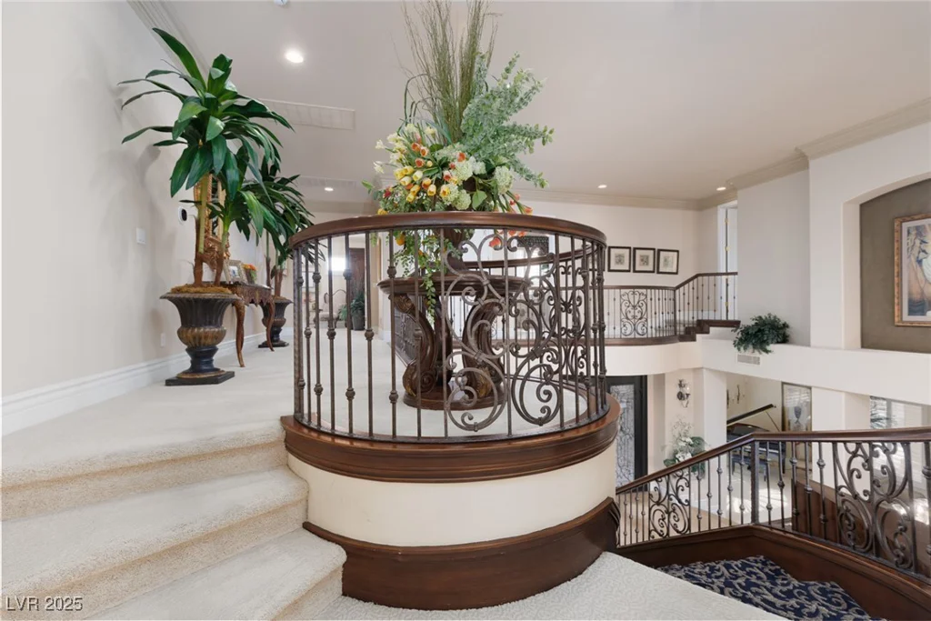 9000 Thornbury, Las Vegas, NV 89134