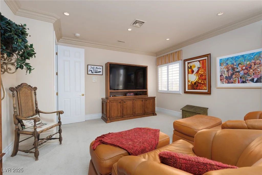 9000 Thornbury, Las Vegas, NV 89134