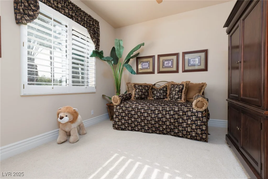 9000 Thornbury, Las Vegas, NV 89134