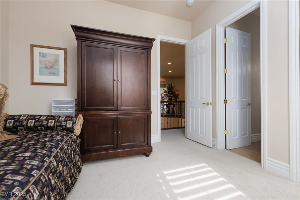 9000 Thornbury, Las Vegas, NV 89134