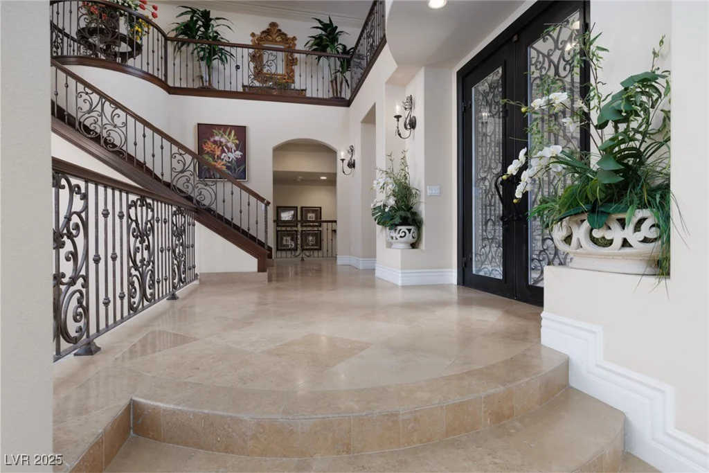 9000 Thornbury, Las Vegas, NV 89134