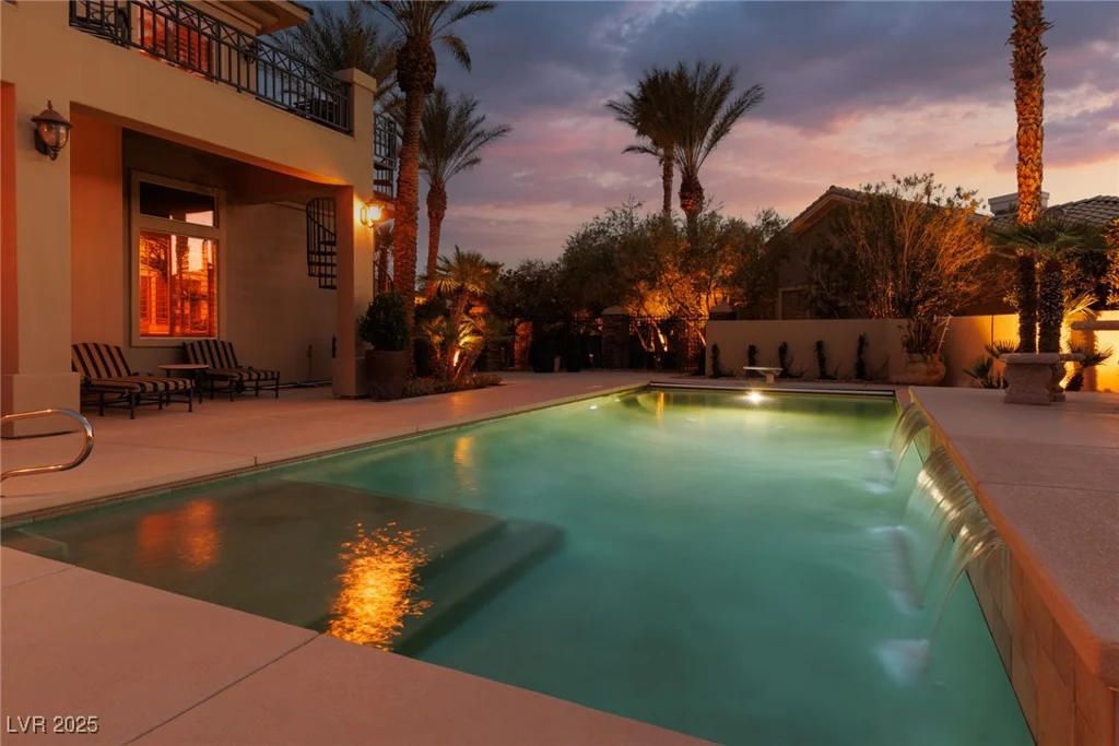 9000 Thornbury, Las Vegas, NV 89134