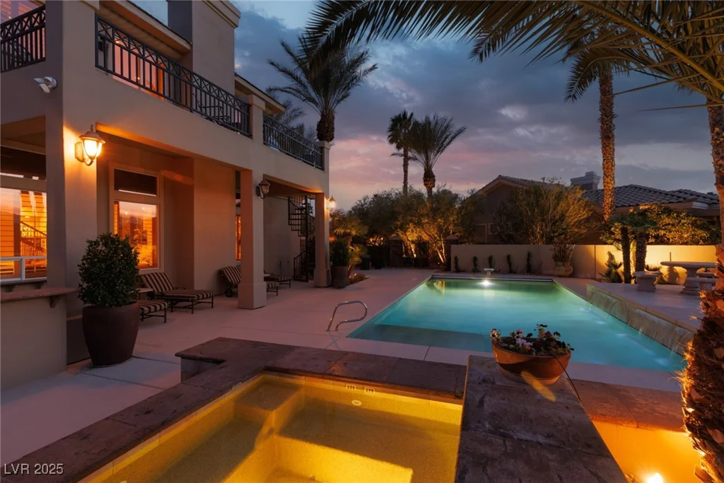 9000 Thornbury, Las Vegas, NV 89134