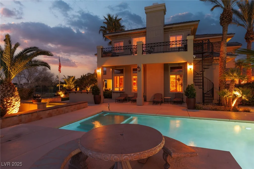 9000 Thornbury, Las Vegas, NV 89134