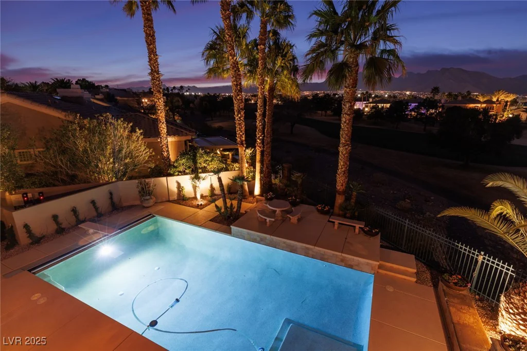 9000 Thornbury, Las Vegas, NV 89134