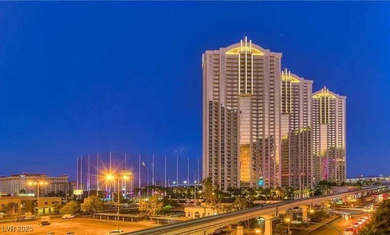 145 HARMON, Las Vegas, NV 89109