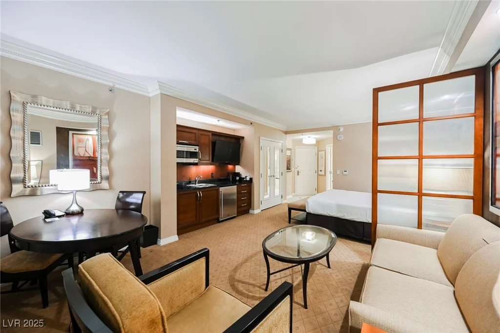 145 HARMON, Las Vegas, NV 89109
