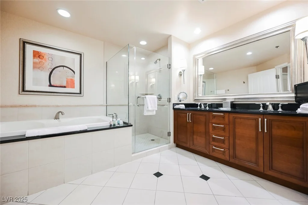 145 HARMON, Las Vegas, NV 89109