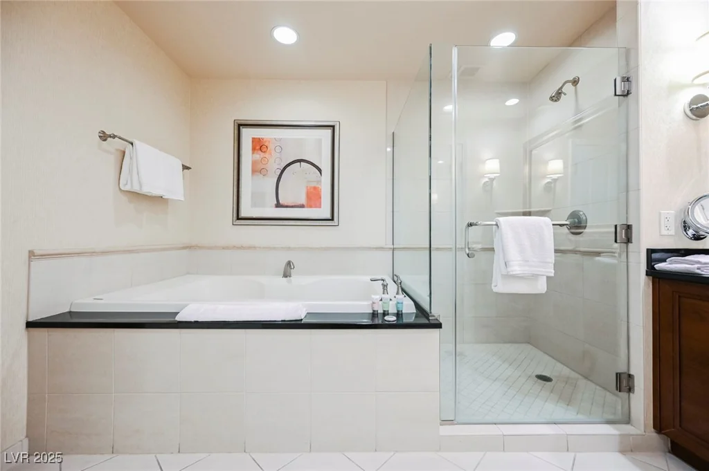 145 HARMON, Las Vegas, NV 89109