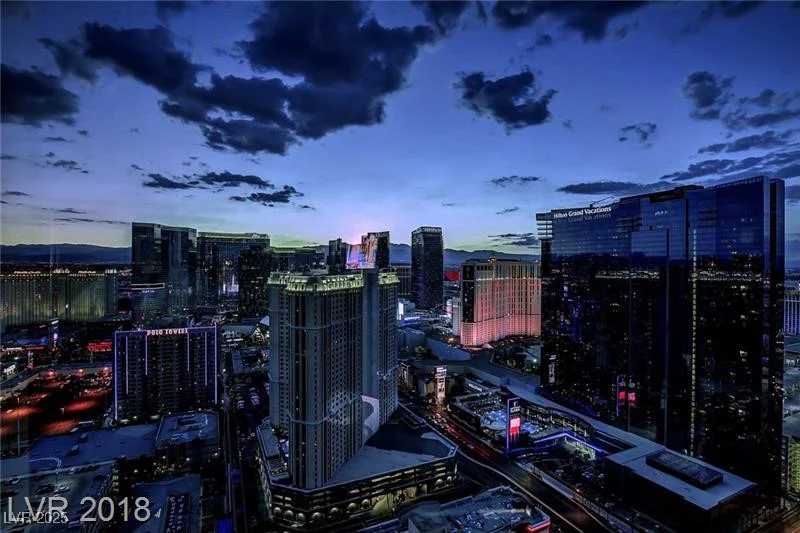 145 HARMON, Las Vegas, NV 89109