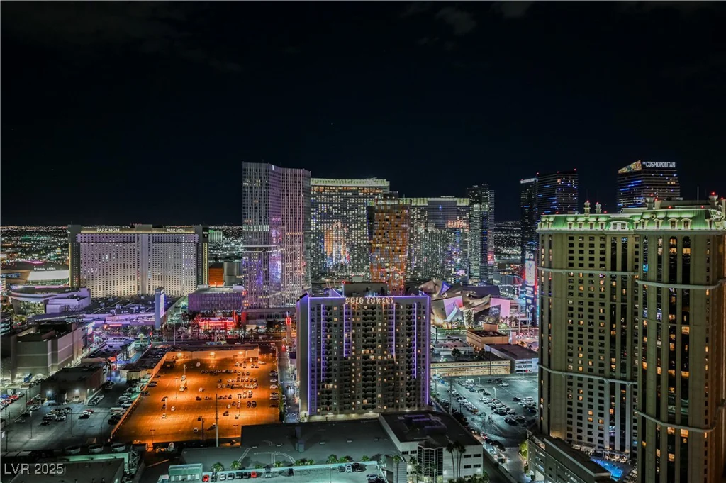 145 HARMON, Las Vegas, NV 89109