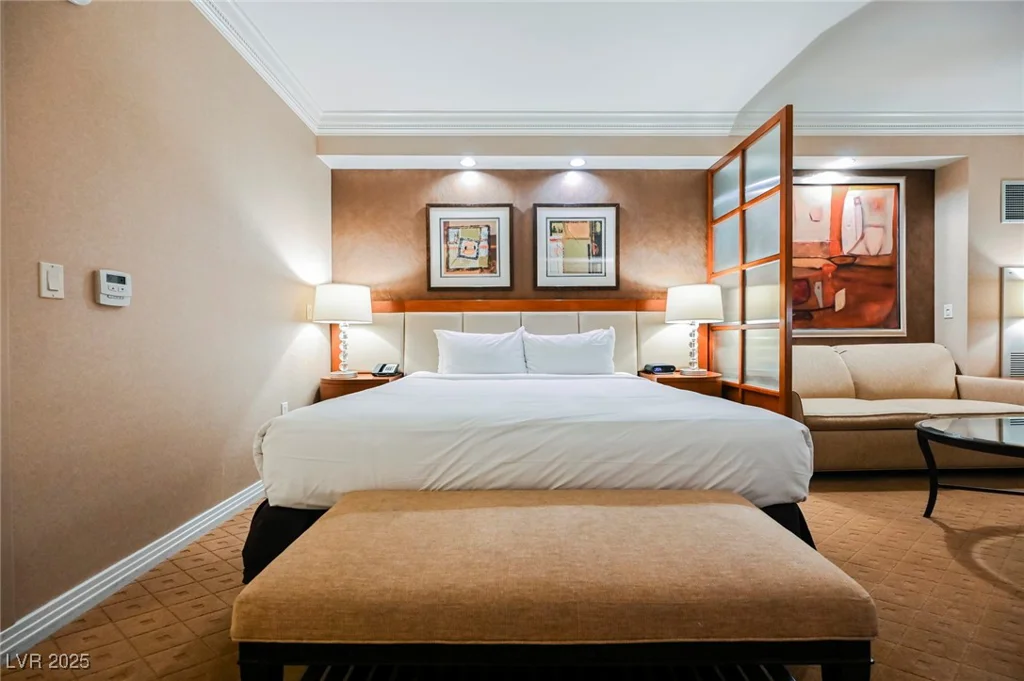 145 HARMON, Las Vegas, NV 89109
