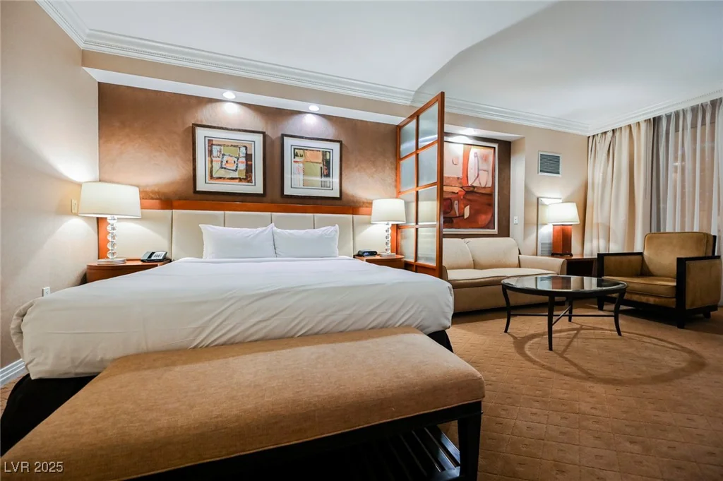 145 HARMON, Las Vegas, NV 89109