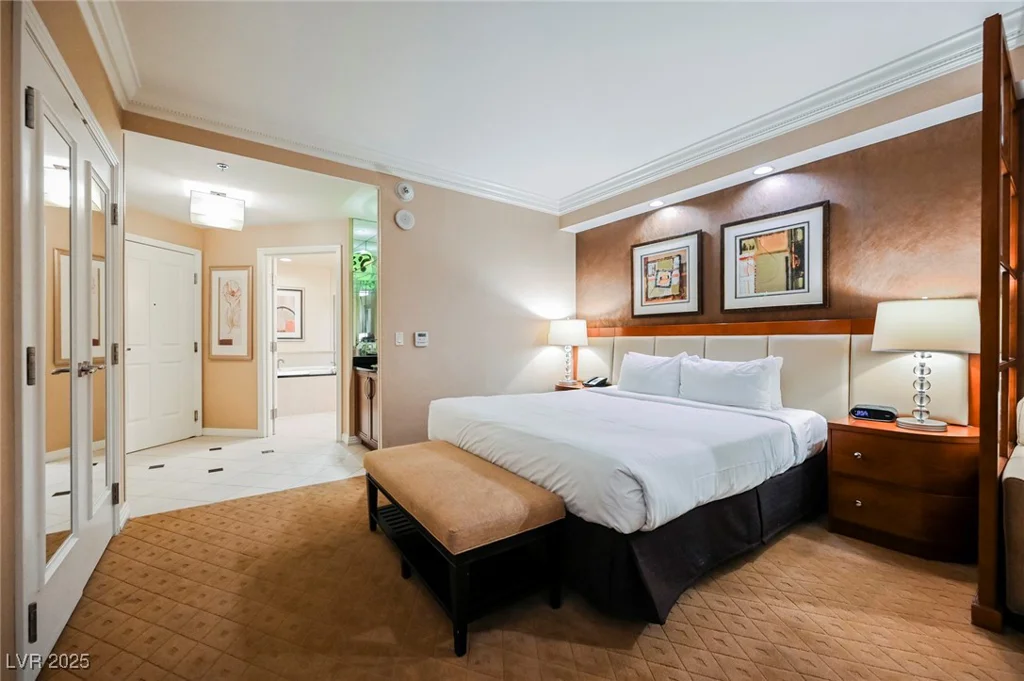 145 HARMON, Las Vegas, NV 89109