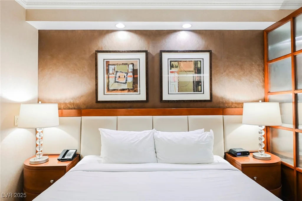 145 HARMON, Las Vegas, NV 89109