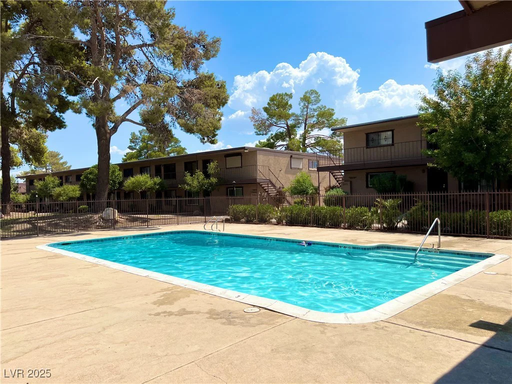 625 Royal Crest, Las Vegas, NV 89169