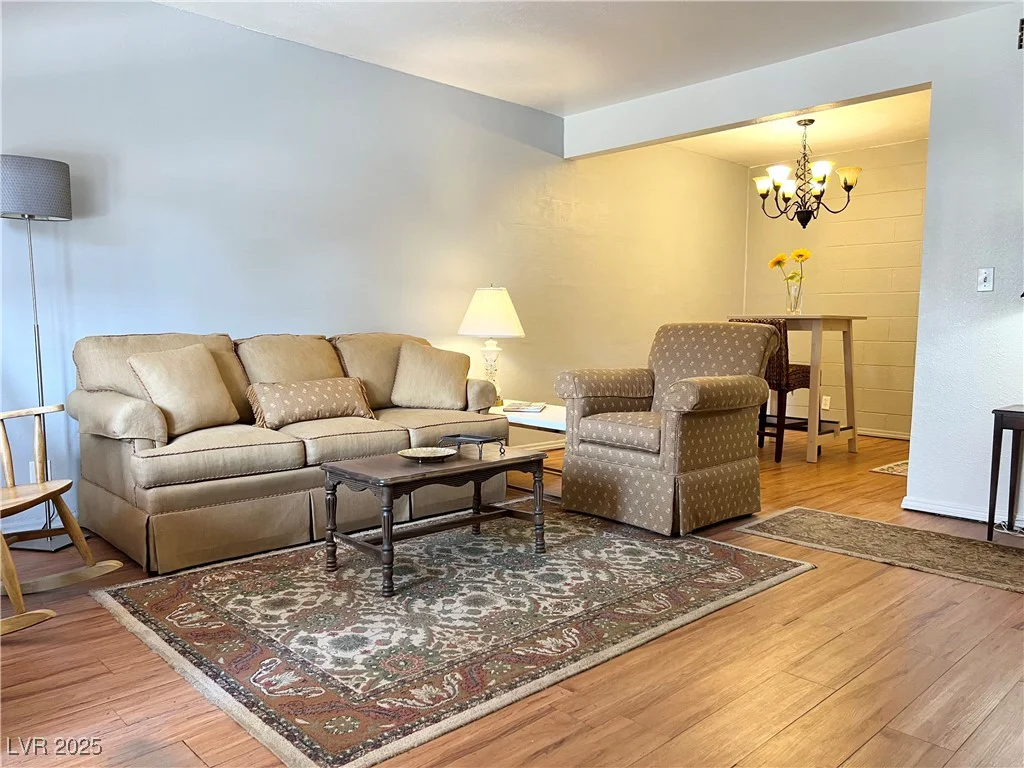 625 Royal Crest, Las Vegas, NV 89169