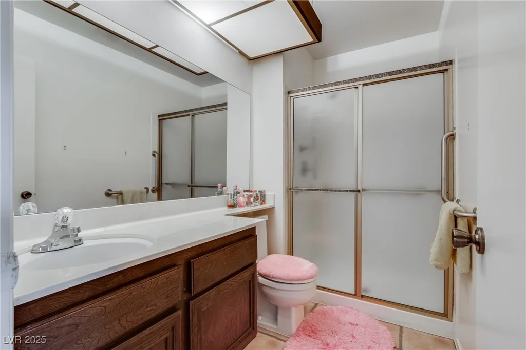 3301 China, Las Vegas, NV 89121