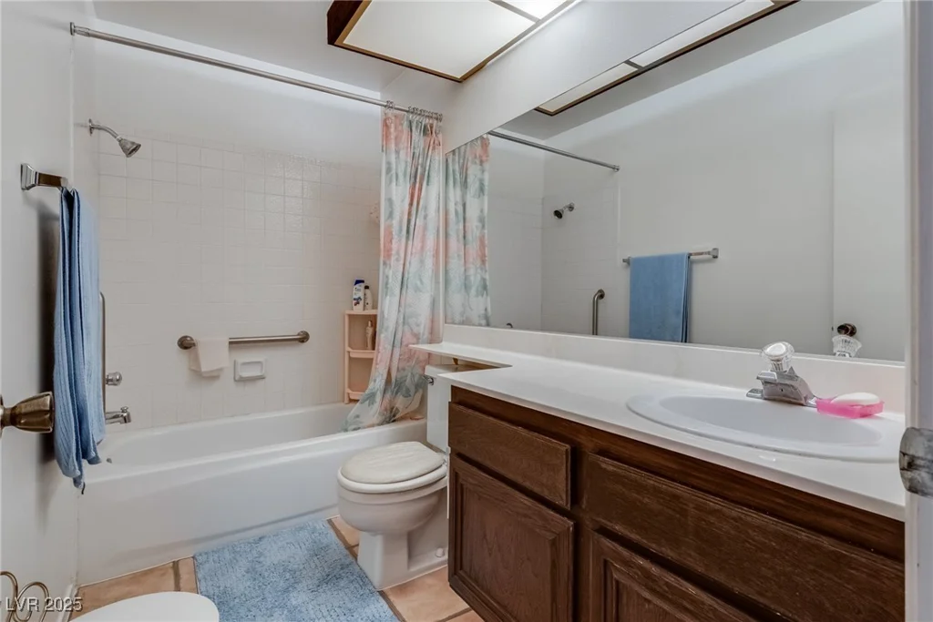 3301 China, Las Vegas, NV 89121
