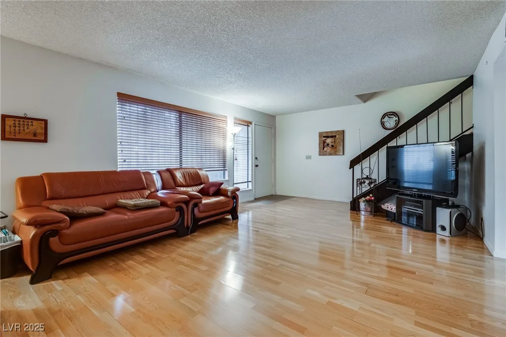3301 China, Las Vegas, NV 89121