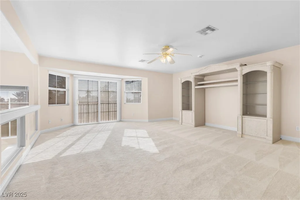 4024 Mansion Hall, Las Vegas, NV 89129