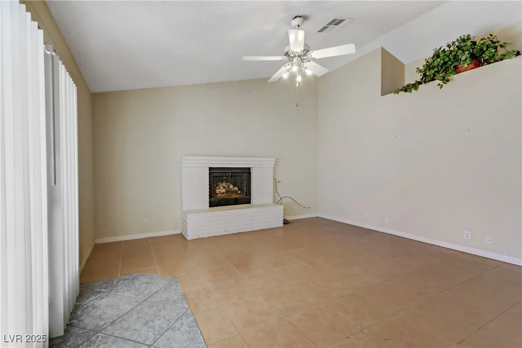 4629 Cattleman, North Las Vegas, NV 89031
