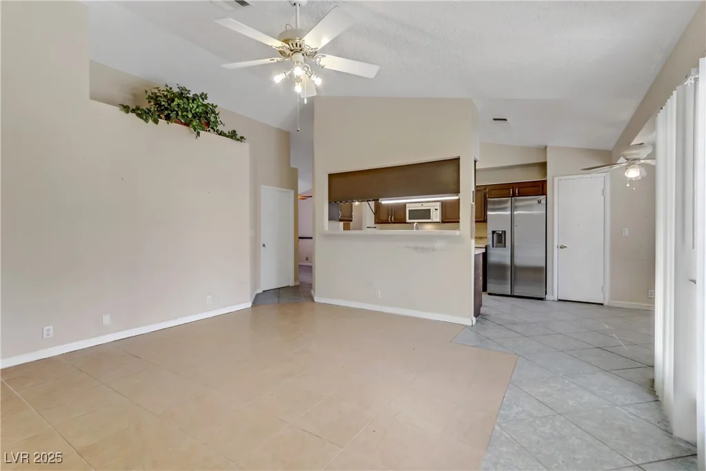 4629 Cattleman, North Las Vegas, NV 89031