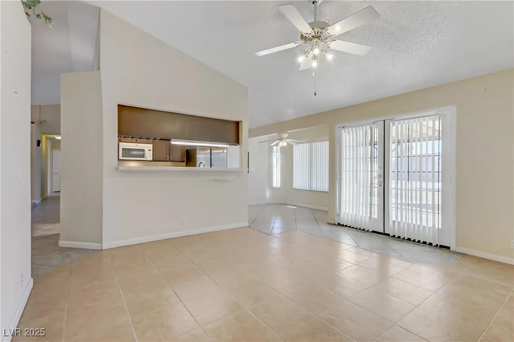 4629 Cattleman, North Las Vegas, NV 89031