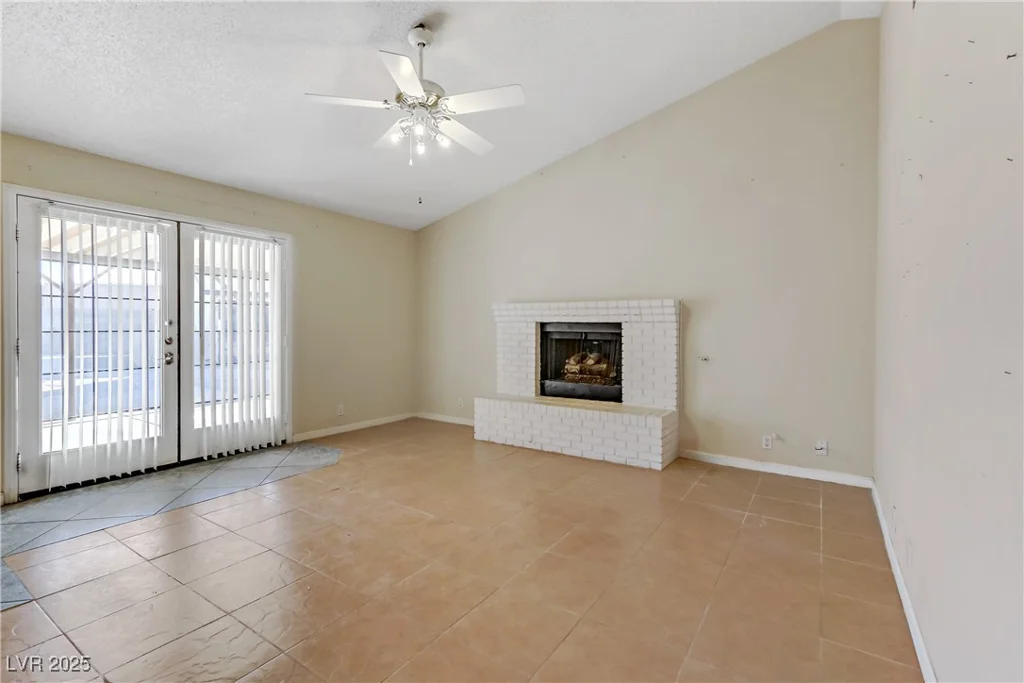 4629 Cattleman, North Las Vegas, NV 89031