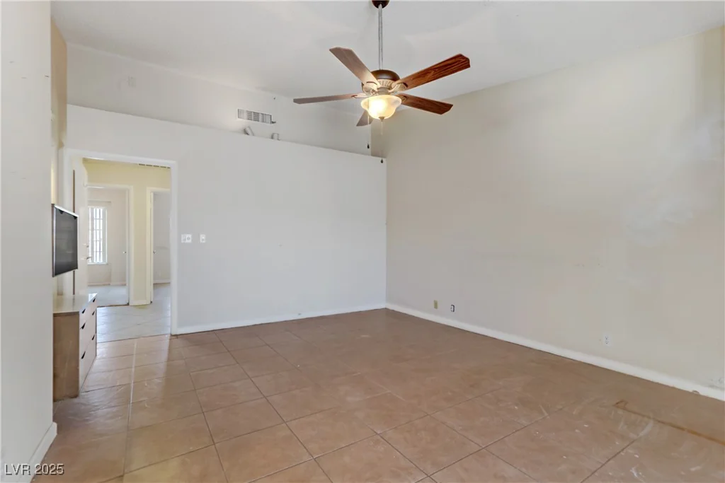 4629 Cattleman, North Las Vegas, NV 89031
