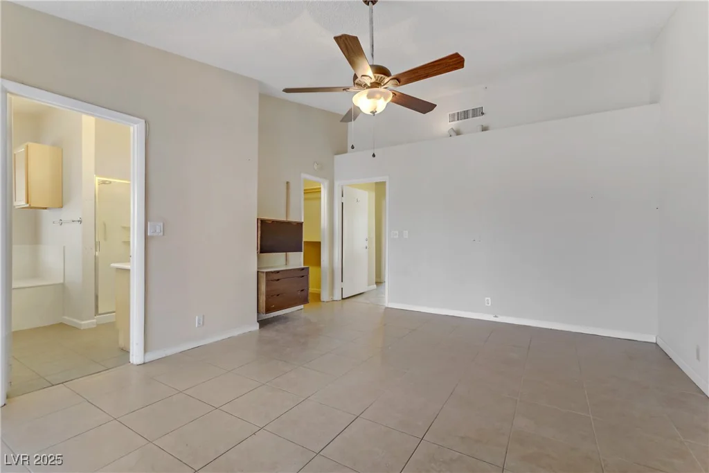 4629 Cattleman, North Las Vegas, NV 89031