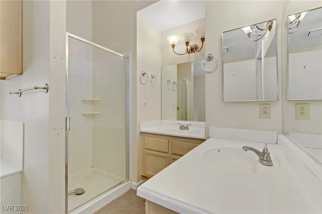 4629 Cattleman, North Las Vegas, NV 89031