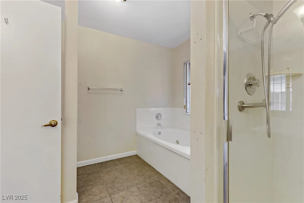 4629 Cattleman, North Las Vegas, NV 89031