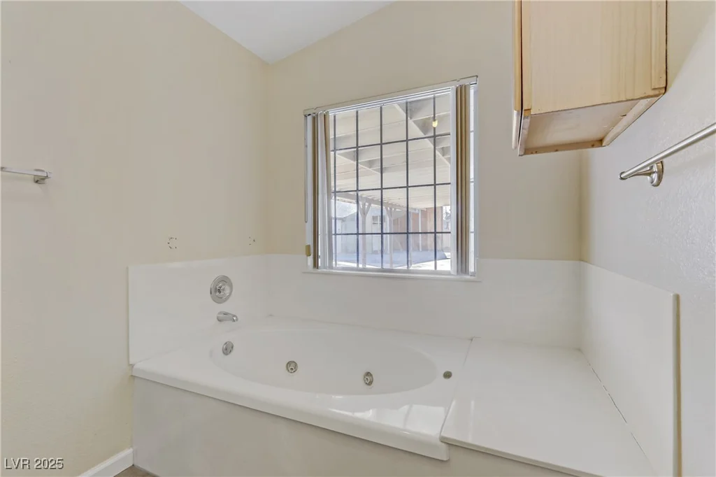 4629 Cattleman, North Las Vegas, NV 89031