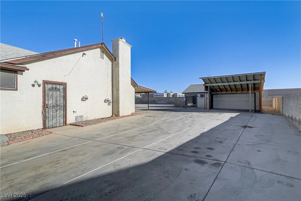 4629 Cattleman, North Las Vegas, NV 89031