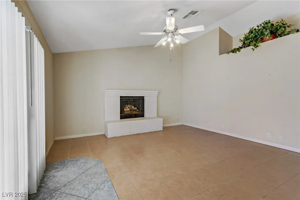 4629 Cattleman, North Las Vegas, NV 89031