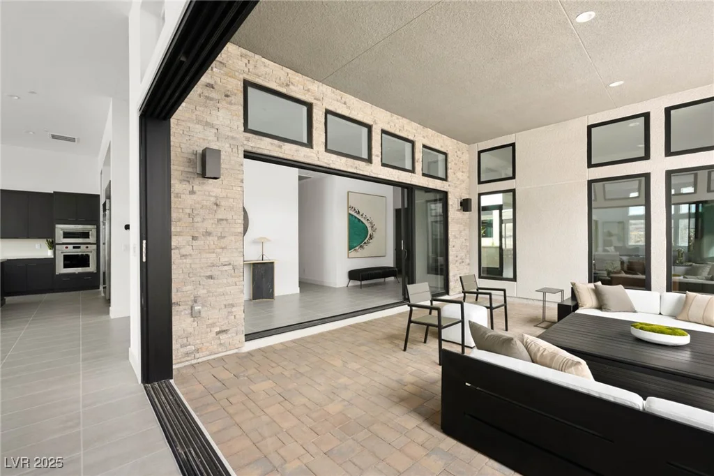 10921 ROSSA PEAK, Las Vegas, NV 89135