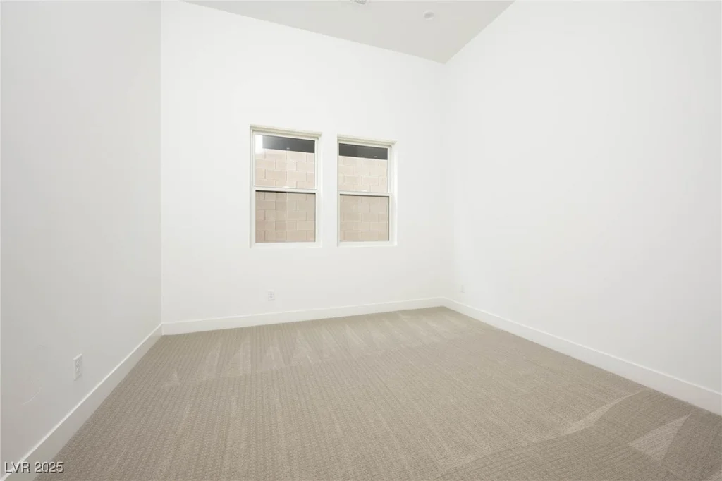 10921 ROSSA PEAK, Las Vegas, NV 89135