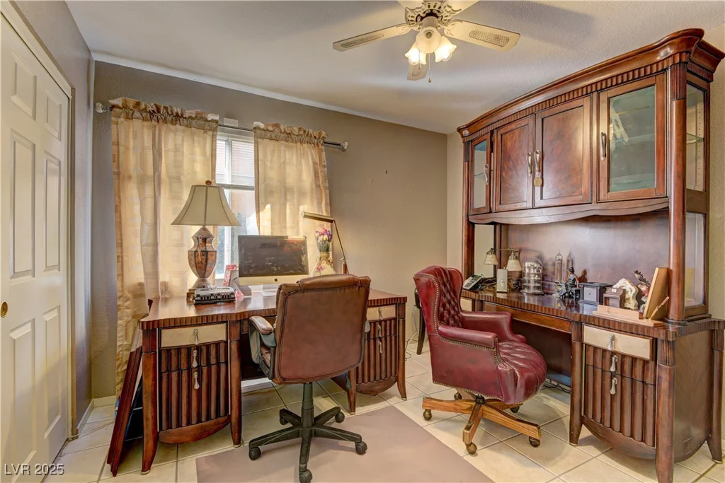 9909 Barrier Reef, Las Vegas, NV 89117