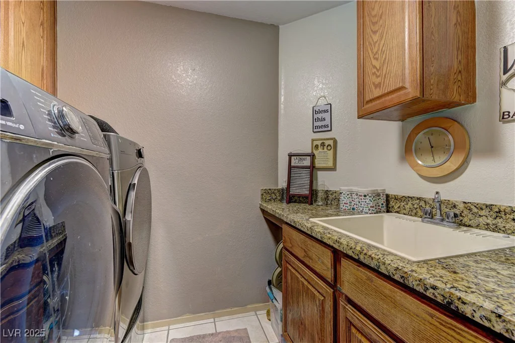 9909 Barrier Reef, Las Vegas, NV 89117