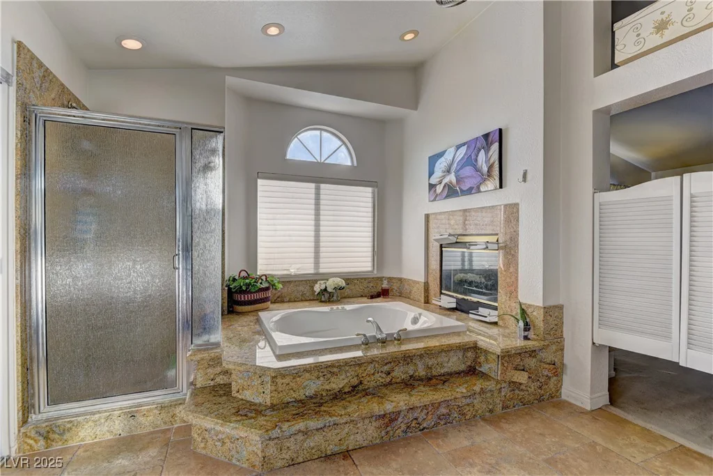 9909 Barrier Reef, Las Vegas, NV 89117
