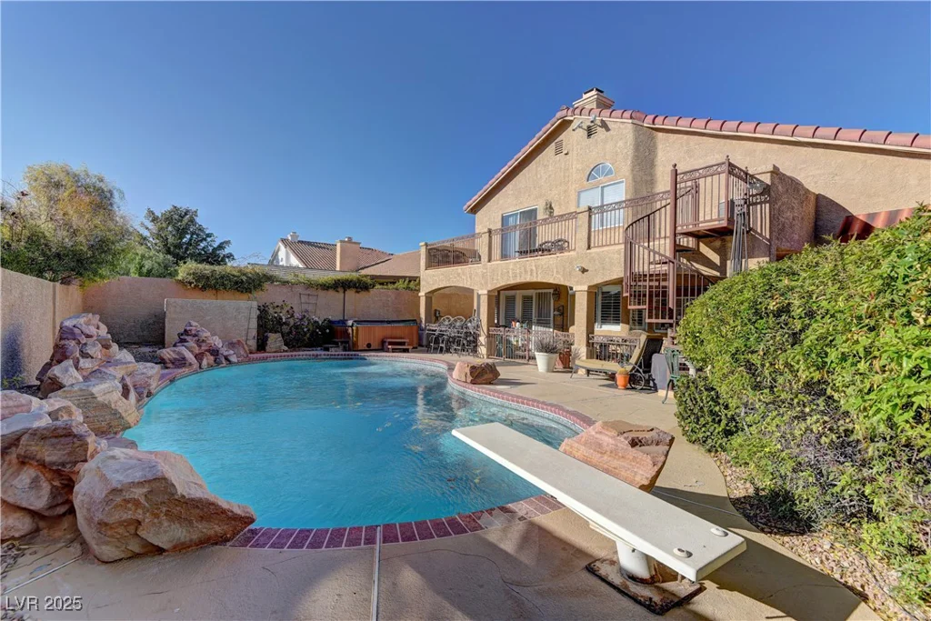 9909 Barrier Reef, Las Vegas, NV 89117
