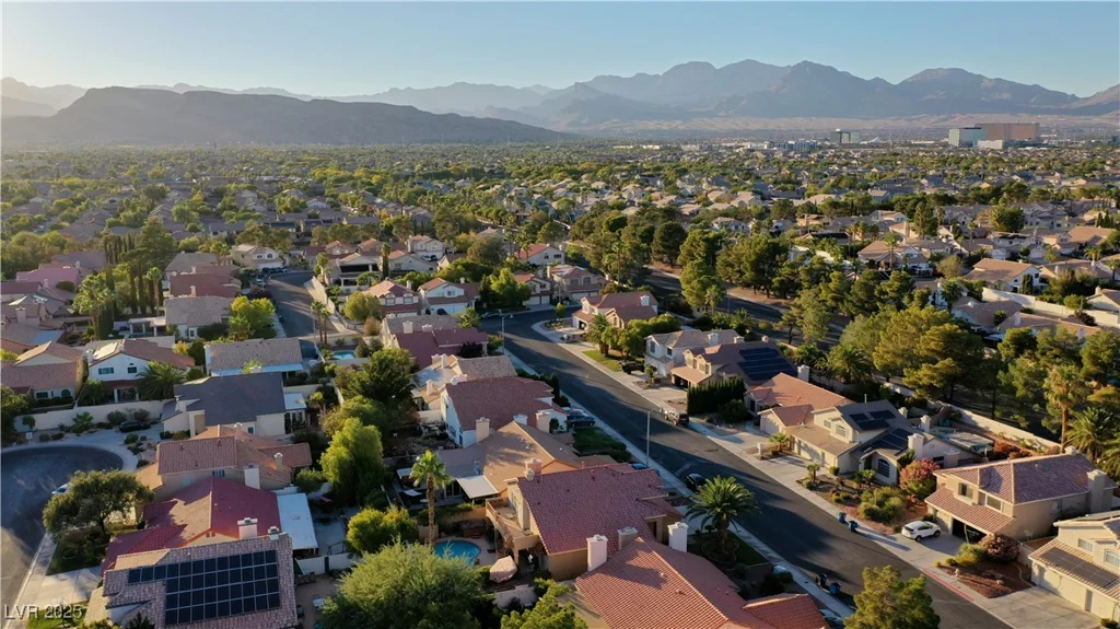 9909 Barrier Reef, Las Vegas, NV 89117