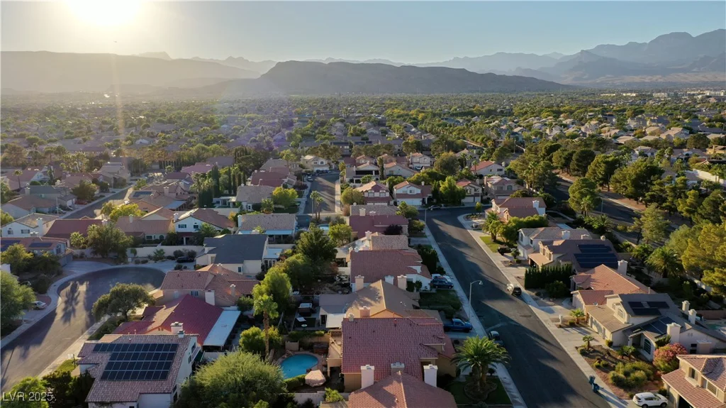 9909 Barrier Reef, Las Vegas, NV 89117