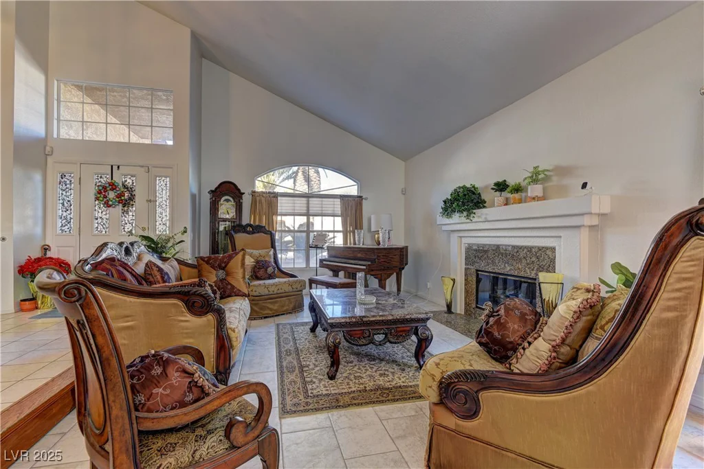 9909 Barrier Reef, Las Vegas, NV 89117
