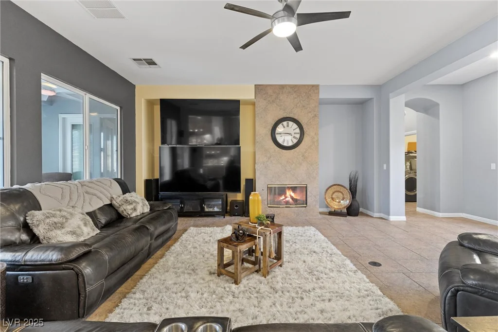 7232 Frontier Hills, Las Vegas, NV 89113