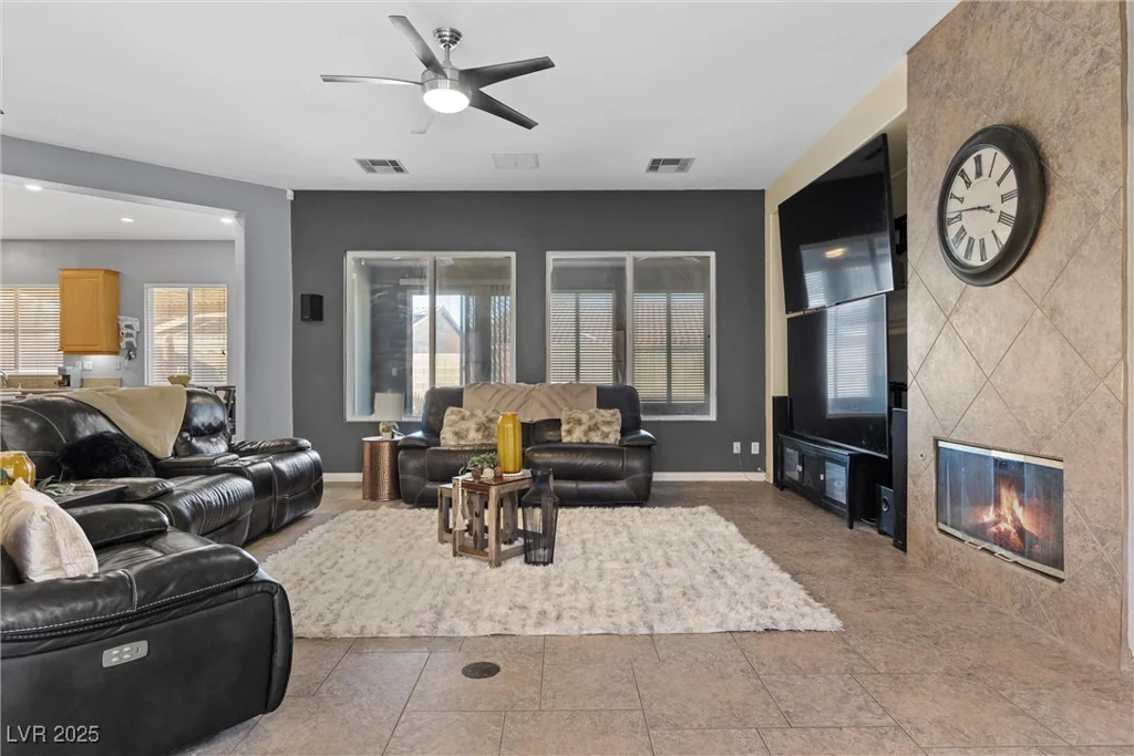 7232 Frontier Hills, Las Vegas, NV 89113