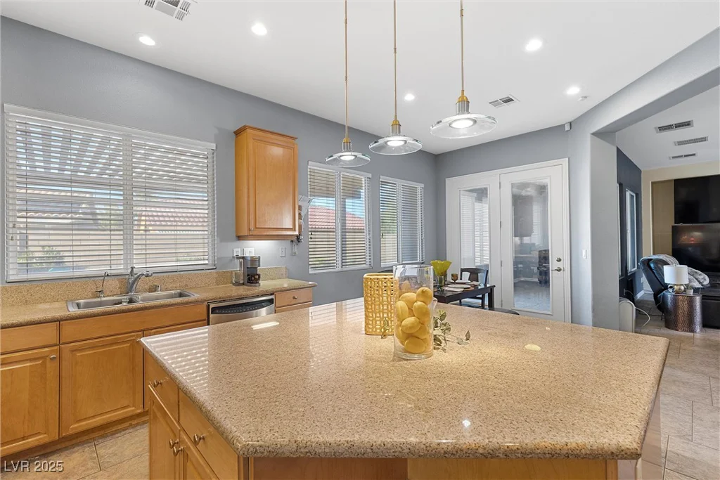 7232 Frontier Hills, Las Vegas, NV 89113