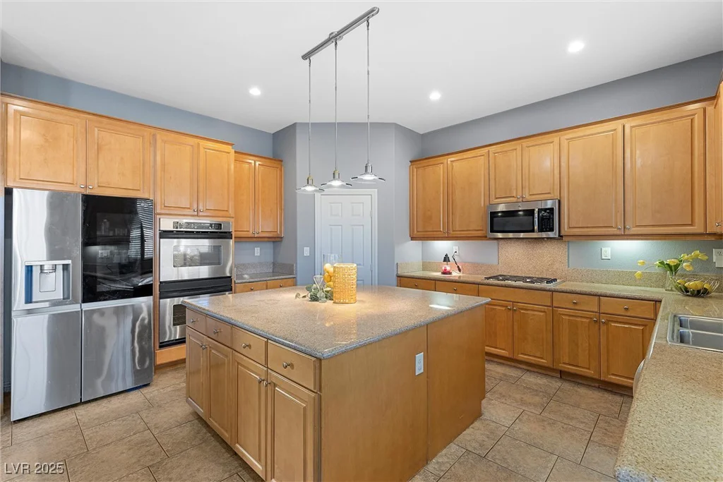 7232 Frontier Hills, Las Vegas, NV 89113